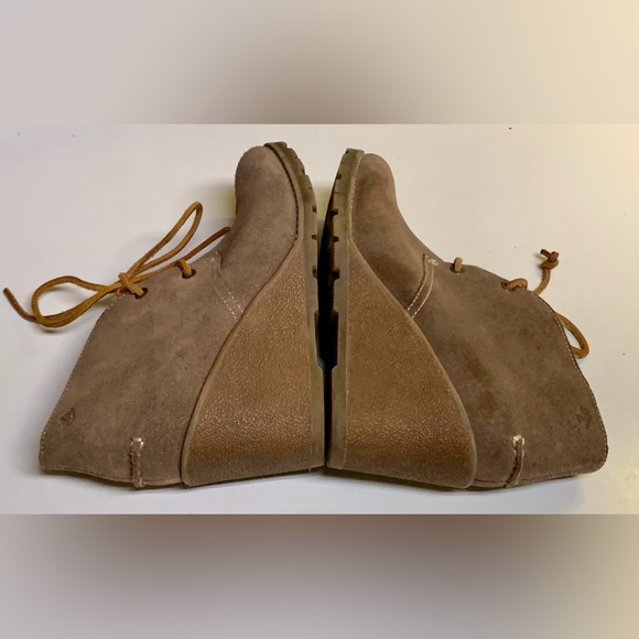 Women’s 7 M Sperry Topsider STELLA Tan Suede Wedge Ankle Boots - Picture 8 of 16